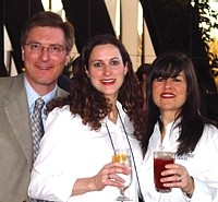 Paul Minich, Vice-président exécutif et directeur général, Nathalie J. Guay, Directrice Régionale et Cynthia Galazzo, Coordonnatrice Marketing