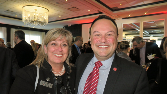 Lucie Guillemette, v-p générale et chef des Affaires commerciales  et Virgilio Russi, premier directeur ventes- Canada d'Air Canada