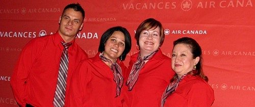 Les représentants Dino Côté,  Julie Goldine,  Amélie Lauzon &  Patricia Recinos