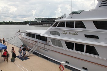 Le Lady Sandals est le yacht personnel de Gordon Stewart, le pdg de Sandals.