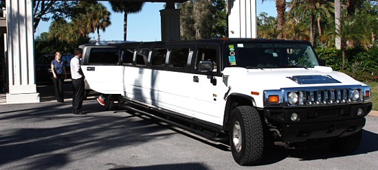 Service de limousine pour les arrivées et départs.