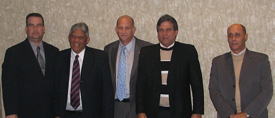 Antonio Cruz Ricardo, président Cubanacan; Omar Laguardia, dir. bureau de tourisme de Cuba à Montréal; José Manuel Bisbé York, dir. commercial Mintur; Eduardo Acosta De Arriba, président Gran Caribe et Frank Pais Oltuski Rodriguez, v-p de Gaviota