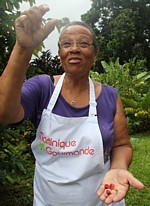 Florence André, au milieu de son jardin.