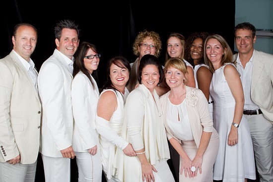 Carolyne Doyon (centre) entourée de l'équipe Club Med