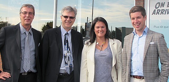 François Charbonneau, directeur opérations et finance; Richard Tardiff, directeur des ventes, Sylvie Myre, présidente et David Grégoire, vice-président technologie de Voyages à Rabais.