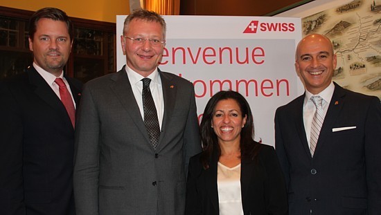 Arved von zur Muelhen, chef des marchés intercontinentaux ; Holger Haetty , chef act. commerciales ; Mina Cicale . dir. gén. pour le Canada et Sergio Casin , resp. marketing et ventes pour les Amériques.