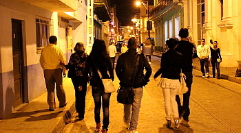 Promenade nocturne à Camaguey