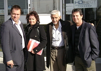 Benoit Pichette, Lisseth Arguello et Robert Robillard du Groupe Atrium entourant Joseph Ghanem .