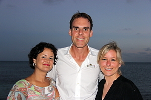 Nathalie Fauteux, directrice de Club Med Business; Carmelo IMPALLOMENI, responsable de Club Med Business Cancún et Amélie Cadieux, coordinatrice de Club Med Business