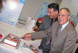 Nino Montagnese, vice-président ventes et Guy Marchand directeur ventes Québec et Maritimes de Vacances Air Canada