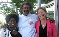 Muriel Wiltord, directrice Amérique du Nord du CMT, le chef Guy Ferdinand et Armelle Tardy-Joubert, directrice Canada d'Atout France.