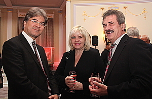 Mohamed Ali Toumi, président Fédération tunisienne des agences de voyage, en compagnie de Marc Ancuta et son épouse.