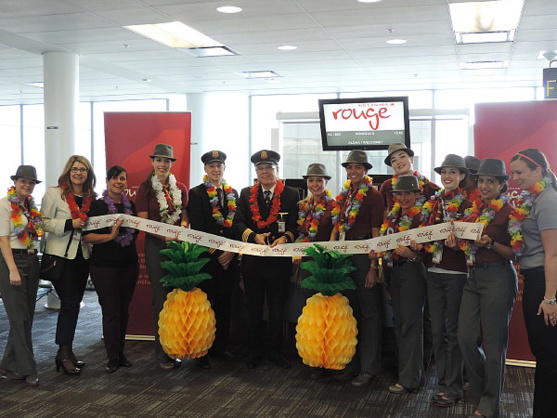 Air Canada rouge célèbre le lancement du seul service sans escale au Canada entre Toronto et Honolulu