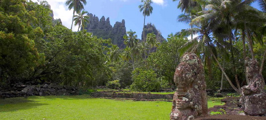 © UNESCO/Jérôme Maurel Nuku Hiva, tohua Hikokua, vallée de Hatiheu, îles Marquises.