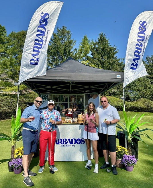 Le 9e tournoi de golf annuel de bienfaisance de Voyages TravelBrands recueille plus de 308 000 $ pour la Fondation SickKids