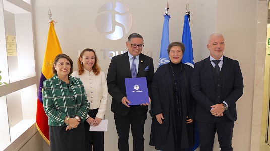 Adhésion officielle de l’Équateur à la Convention-cadre relative à l’éthique du tourisme