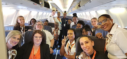 Vacances Sunwing rend hommage aux femmes dans l’industrie de l’aviation avec deux vols Sunwing Airlines à équipage entièrement féminin pour la Journée internationale des femmes.