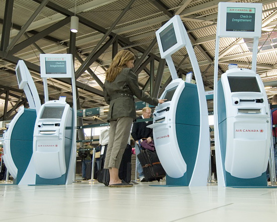 Air Canada introduit une zone d'enregistrement de style salon pour les passagers de la Classe affaires à l'aéroport Toronto-Pearson