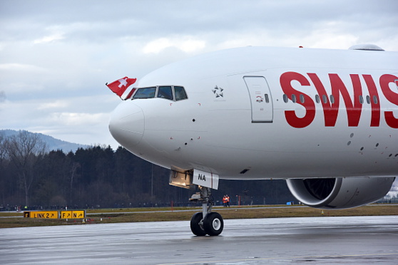 SWISS accueille son premier Boeing 777-300ER et inaugure de nouveaux salons aéroportuaires à l’aéroport de Zurich