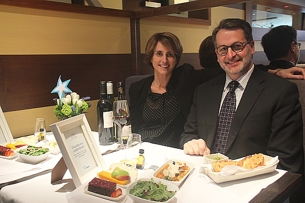 Annick Guérard, PDG de Transat Tours Canada et Jean-François Lemay, PDG d'Air Transat.