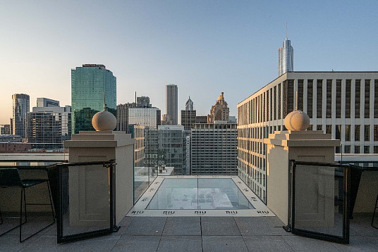 RIU vous rapproche du ciel de Chicago avec l'ouverture d'un rooftop spectaculaire