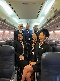 Le Groupe de Vacances Sunwing célèbre le deuxième vol annuel de Sunwing Airlines du Mois de l’histoire des Noirs, à destination de Montego Bay