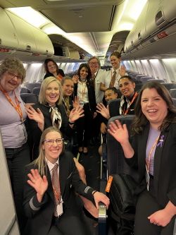 Vacances Sunwing rend hommage aux femmes dans l’industrie de l’aviation avec deux vols Sunwing Airlines à équipage entièrement féminin pour la Journée internationale des femmes.